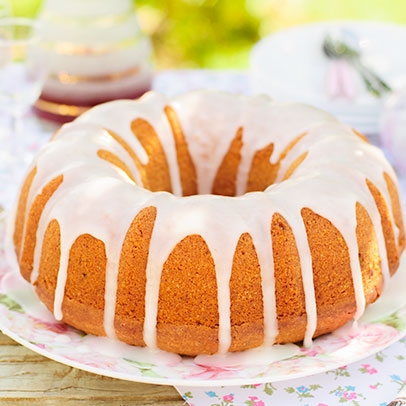 Zdravá mrkvová bábovka s ořechy