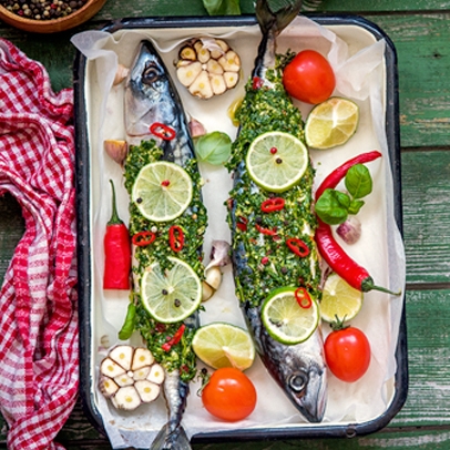 Makrela v bylinkové marinádě