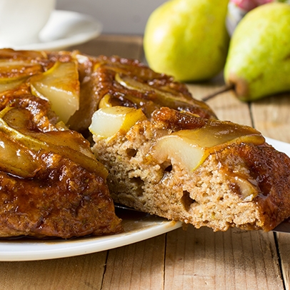 Obrácený hruškový koláč