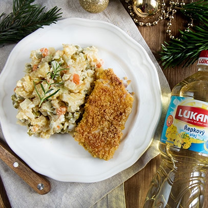 Vánoční kapr s dietním bramborovým salátem