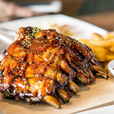 Vepřová žebra na grilu